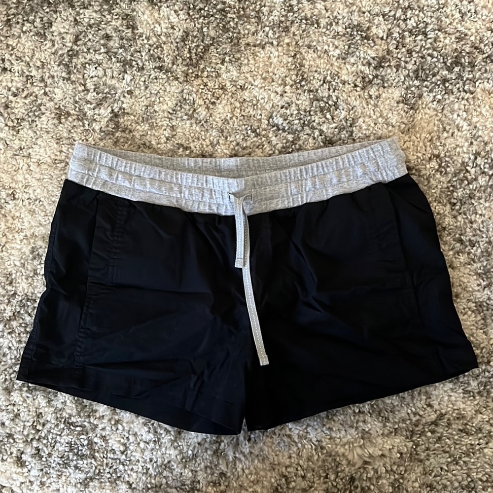 Lorna Jane Essentials shorts